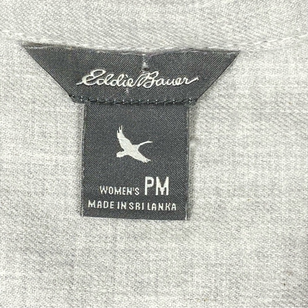Eddie Bauer Button Down Shirt Womens PM Gray Collared Long Sleeve Pockets Casual - Picture 7 of 16